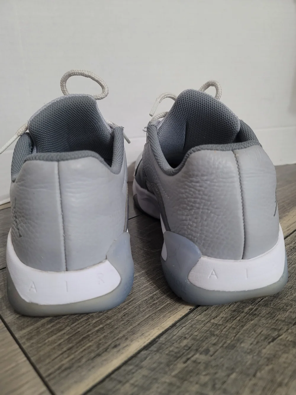 Air Jordan 11 CMFT Cool Gray Men's Low-Top Athletic Sneakers Sz 12